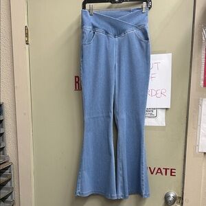 Women's Blue Flared Jeans Sz S (30) Stretchy Waist Light Weight
